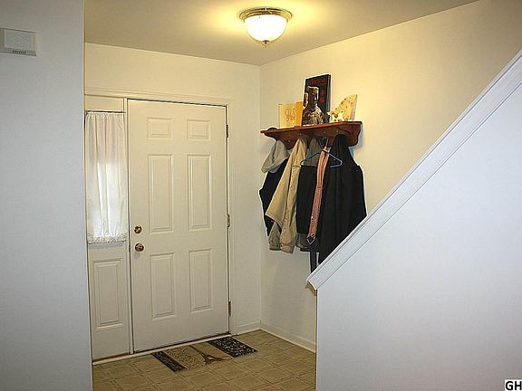 4th image of 222 Autumn Woods Ct