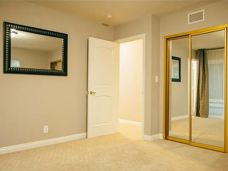 1710 Rolling Hills Dr — Photo 12