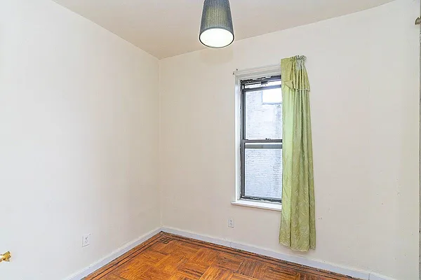 Rented by Charney Real Estate LLC | media 9