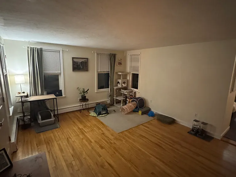 20 Gibbon St #1 — Photo 2