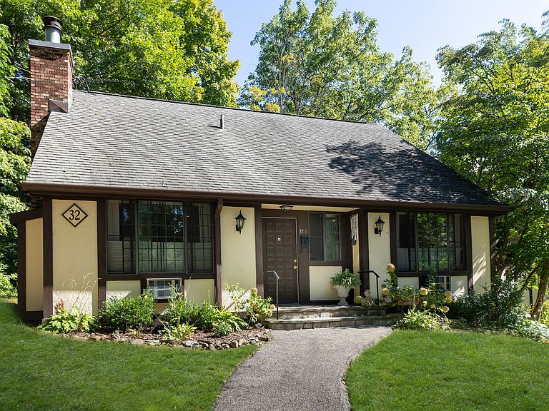 32 Foxwood Dr Pleasantville, NY, 10570 Apartments for Rent Zillow