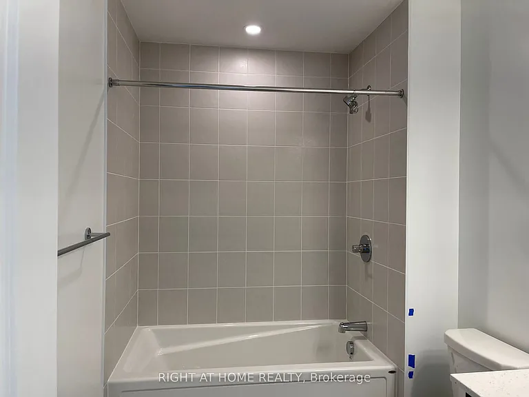 640 Rathburn Ln — Photo 22