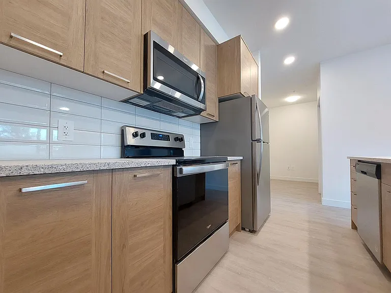 494 Goldstream Ave — Photo 46