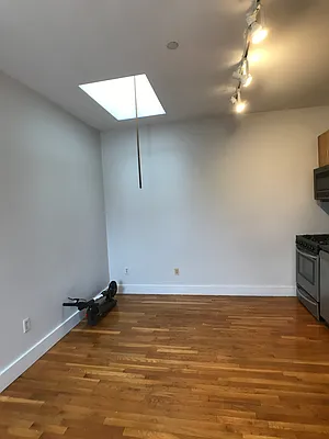 Rented by City Vista Inc | media 51