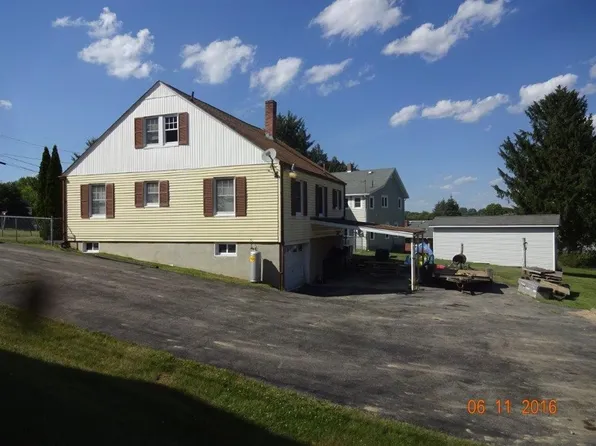 60 Summit Ridge Rd, Christiansburg, VA 24073