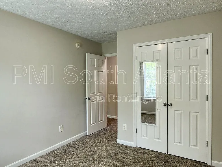 1749 Carrington Dr — Photo 13