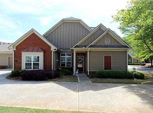 124 Glens Dr, Woodstock, GA