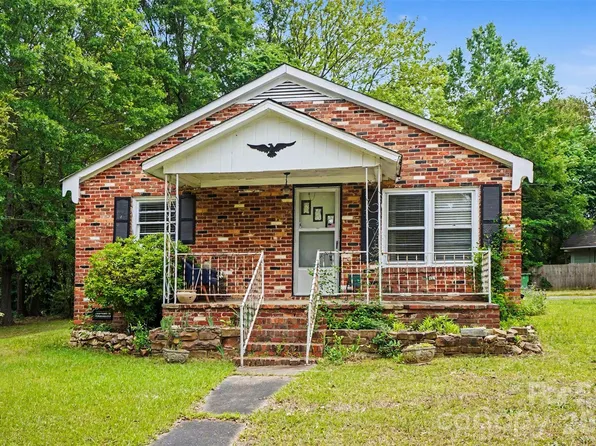 301 Hampton Rd, Lancaster, SC 29720