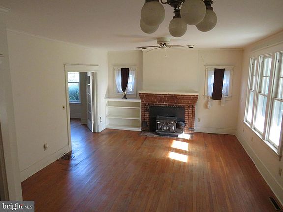 5th image of 423 N Bradford St