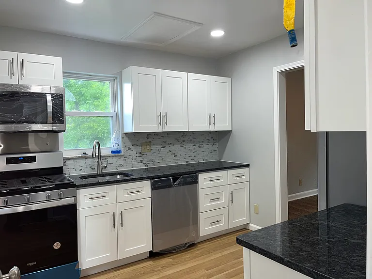 1829 McNary Blvd — Photo 3