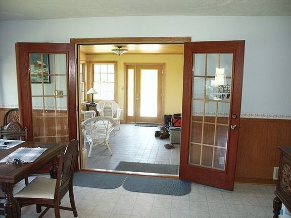 into sunroom from dining room