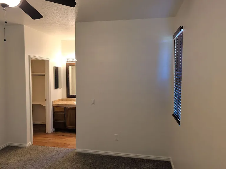 470 S 6250 W — Photo 8
