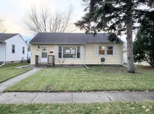 1522 5th St N, Fargo, ND 58102