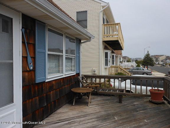 2nd image of 326 Gerard Avenue
