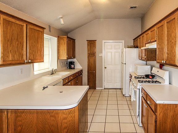 5th image of 1504 Creekside Dr