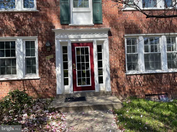 1902 N Rhodes St APT 68, Arlington, VA 22201