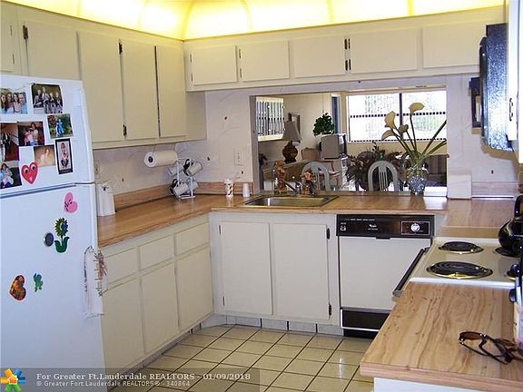 3rd image of 2606 NW 104th Ave APT 203