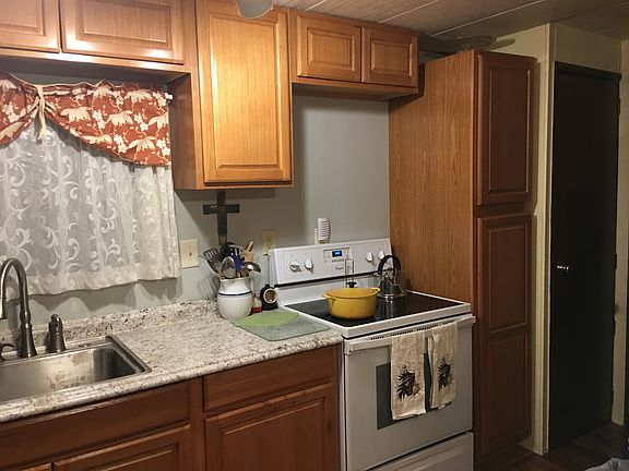 3rd image of 3070 Huddleston Ln