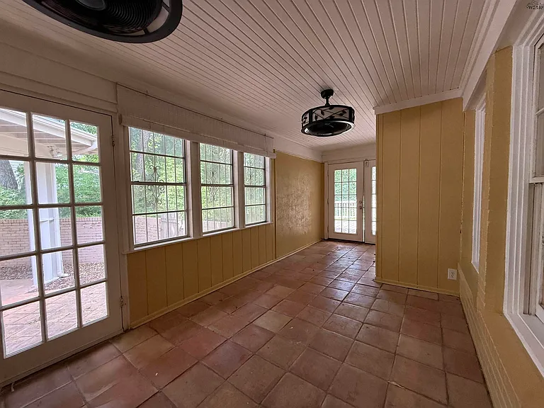 3108 Speedway Ave — Photo 13