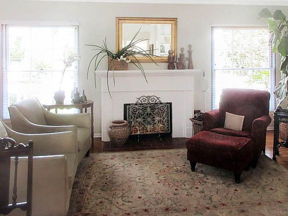 5th image of 306 Argonne Cir