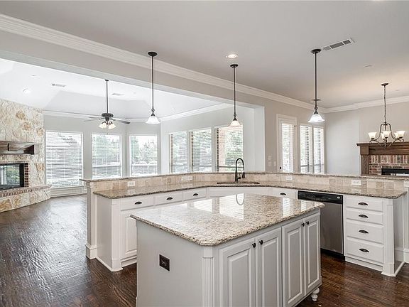 4th image of 1001 Stansted Manor Dr