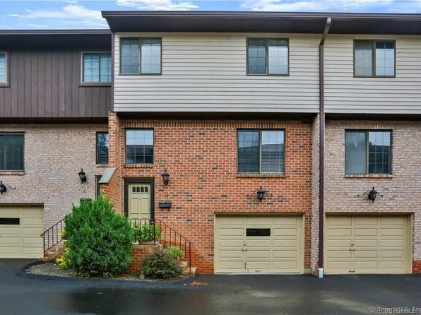 237 Strawberry Hill Ave APT 42, Stamford, CT 06902