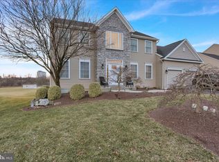 51 Edinboro Ln, Reading, PA 19605