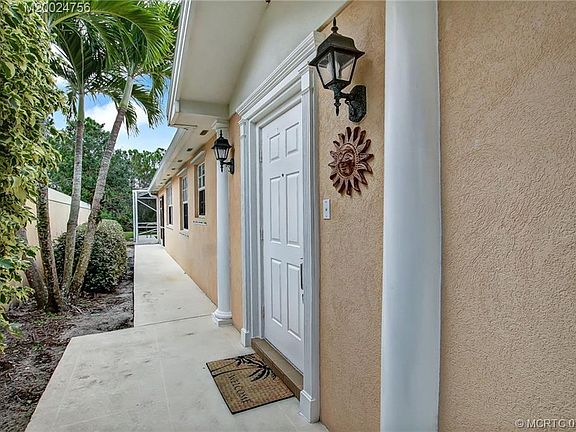 3rd image of 9081 SE Retreat Dr