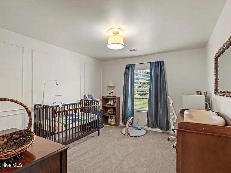 136 Sims Ct — Photo 27