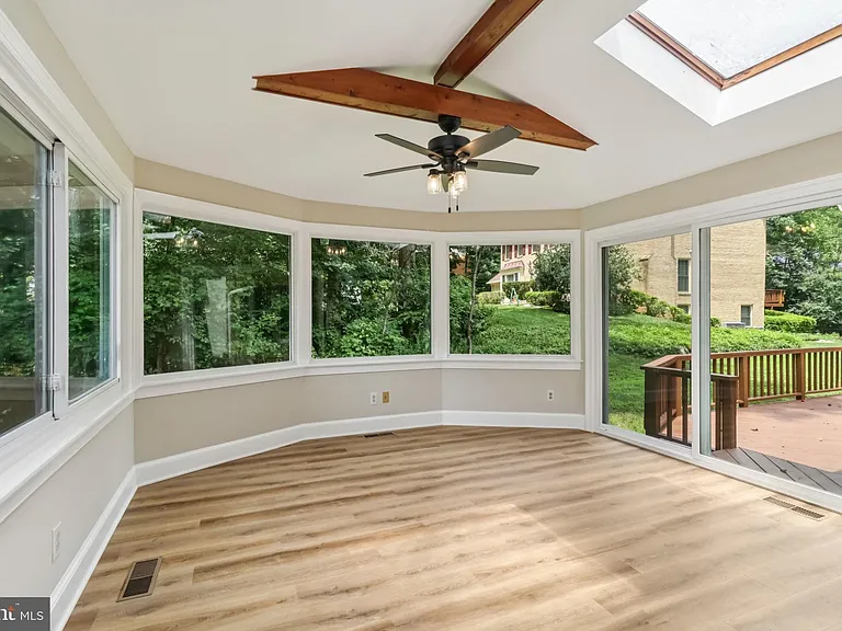 7518 Old Dominion Dr — Photo 20