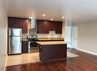7 Garden Ct APT 8, Belmont, CA 94002