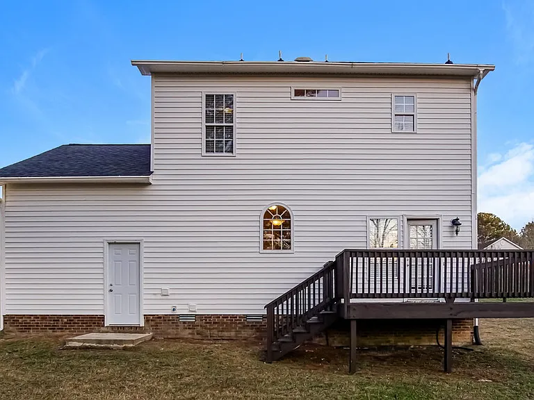 662 Landing View Dr — Photo 16