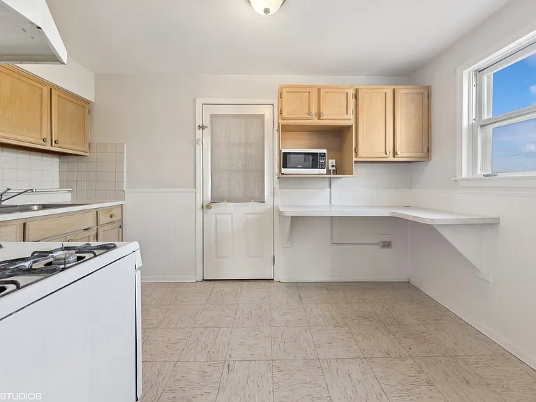 9518 S 53rd Ave #2 — Photo 6