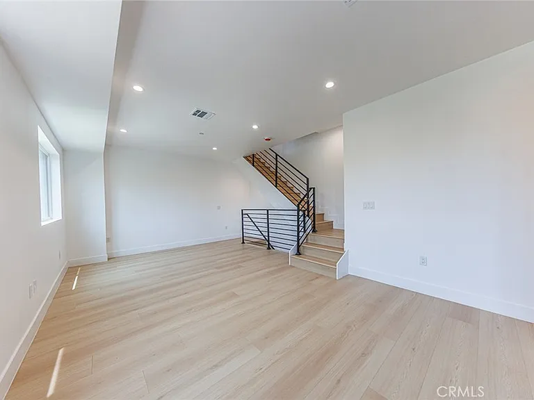 1065 S Corning St #A — Photo 20