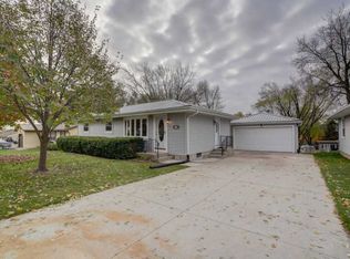 725 Karow St, Deforest, WI 53532