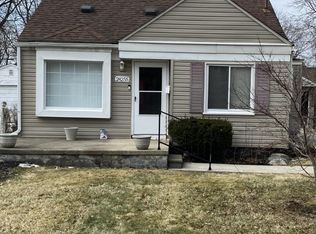 24255 Parklawn St, Oak Park, MI
