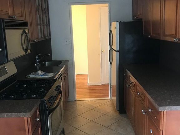 5th image of 6393 Woodhaven Blvd