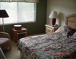 4th image of 7664 Eagle Creek Dr