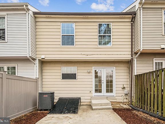 2nd image of 2236 Prince Of Wales Ct