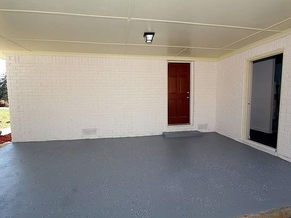 4th image of 948 Meadow Rock Dr