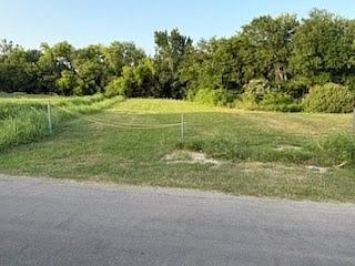1st image of 891 Lakeside Dr