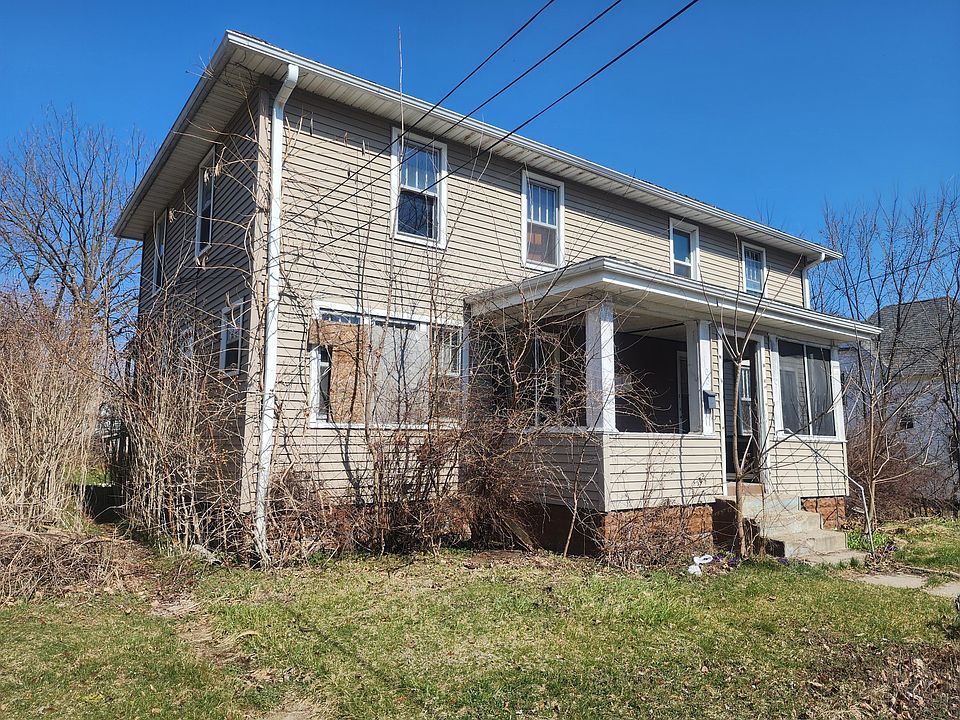 2nd image of 108 Moore St