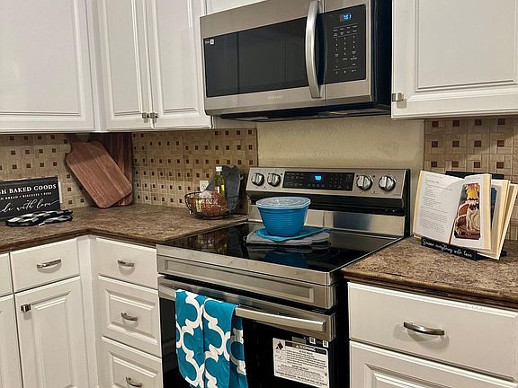 4th image of 3329 NE 14th St