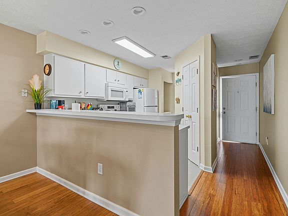 3rd image of 627 Waterway Village Blvd. #8E