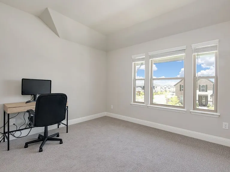 6842 Gavin Dr — Photo 27
