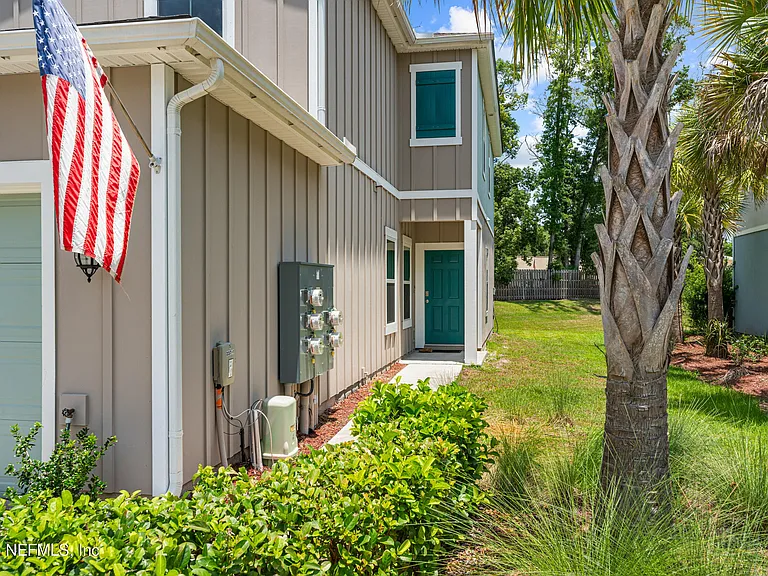 237 Aralia Ln — Photo 3
