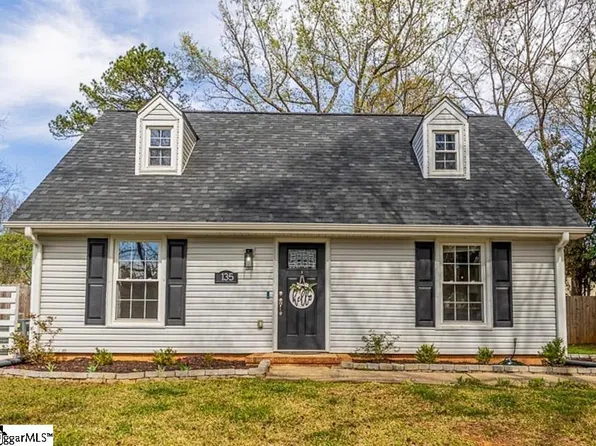 135 Ashdown Dr, Simpsonville, SC 29680