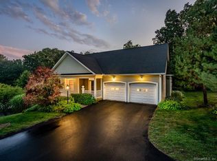 27 Hawthorn Hl #27, Tolland, CT 06084