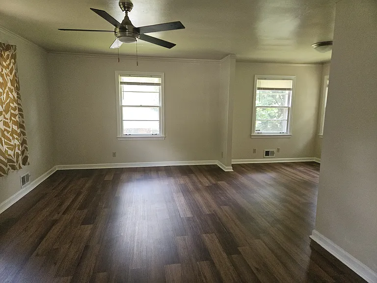 2679 Rollingwood Ln — Photo 3