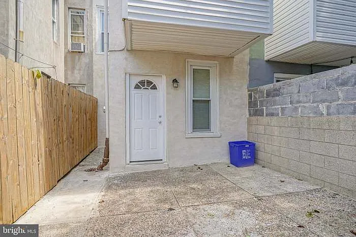 2010 S Croskey St — Photo 14